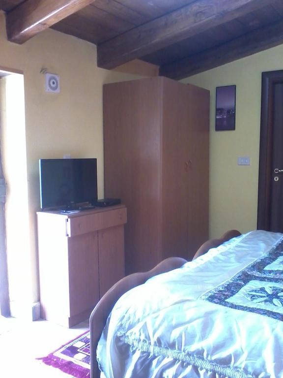 Chalet Vista Lago San Gregorio  Exterior photo