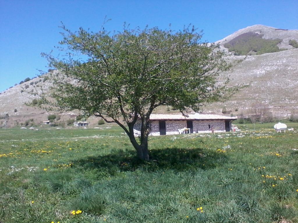 Chalet Vista Lago San Gregorio  Exterior photo