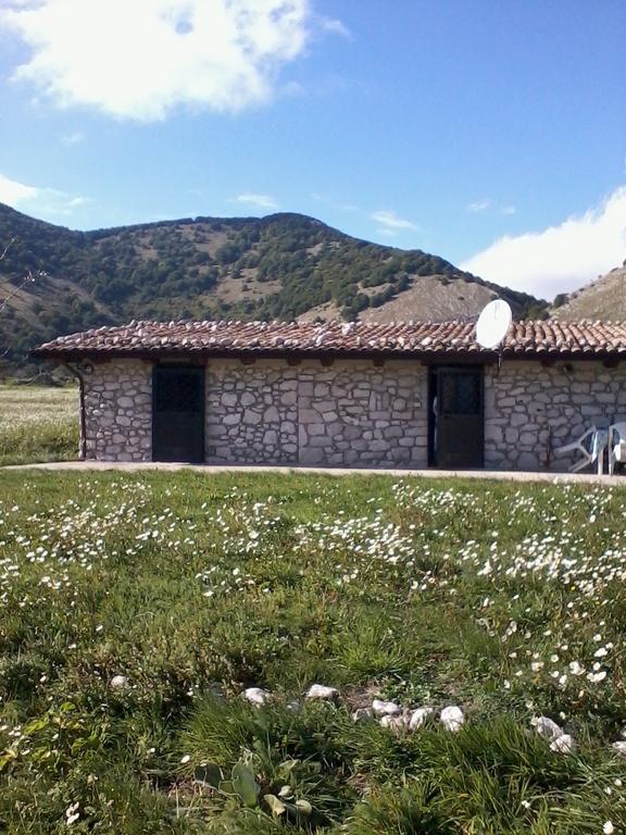Chalet Vista Lago San Gregorio  Exterior photo