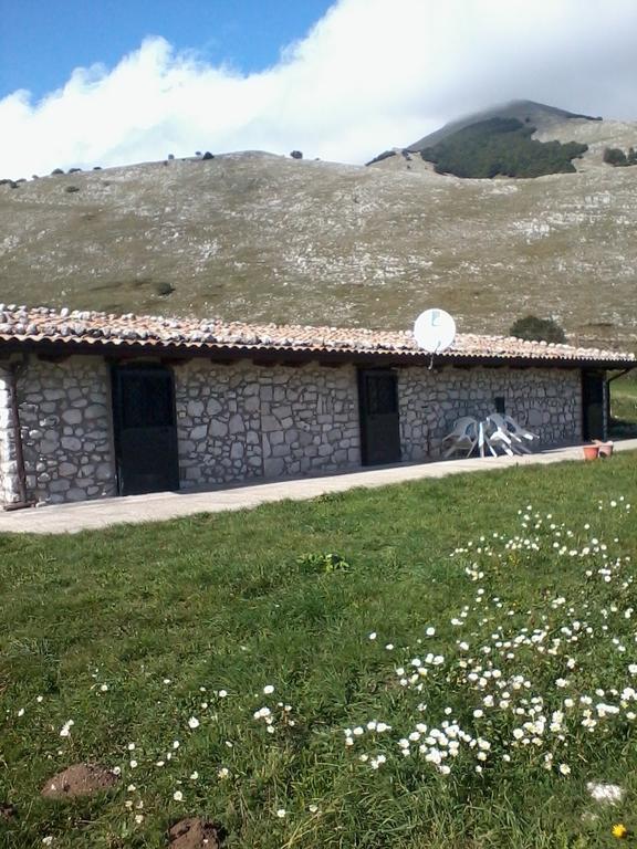 Chalet Vista Lago San Gregorio  Exterior photo