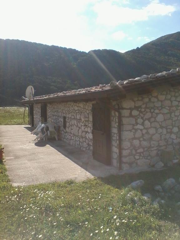 Chalet Vista Lago San Gregorio  Exterior photo